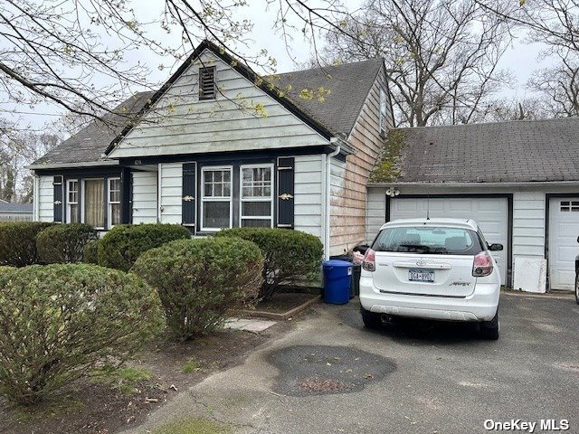 428 Gazzola Drive, East Patchogue, New York image 8