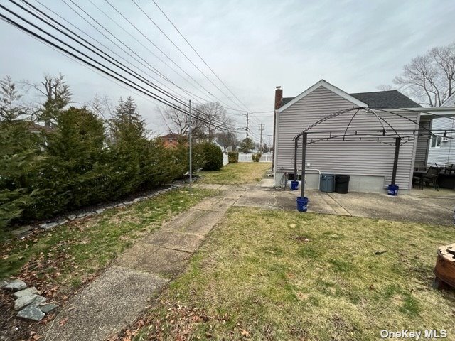 Photo 20 of 28 of 199 N Erie Avenue house