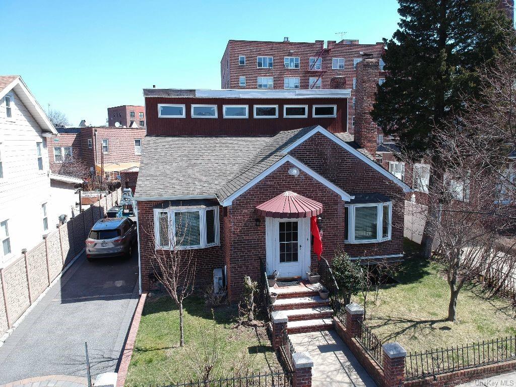 Property for Sale at 2032 Hobart Avenue, Bronx, New York - Bedrooms: 6 
Bathrooms: 4  - $1,300,000