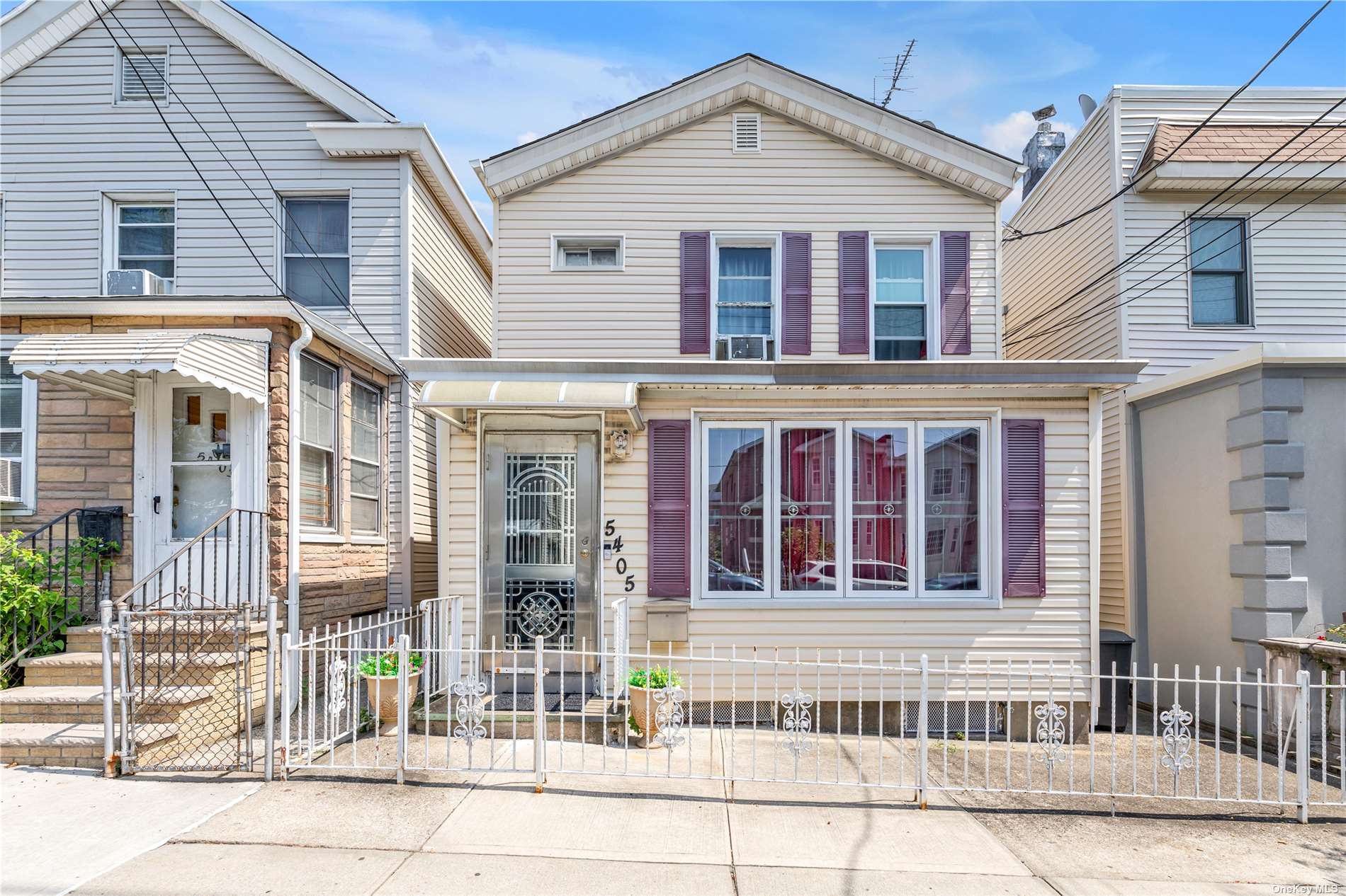 5405 68th Street, Maspeth, Queens, NY - 4 Bedrooms  
2 Bathrooms  
9 Rooms - 