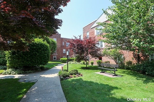 200 North Village Avenue #C7, Rockville Centre, New York image 1