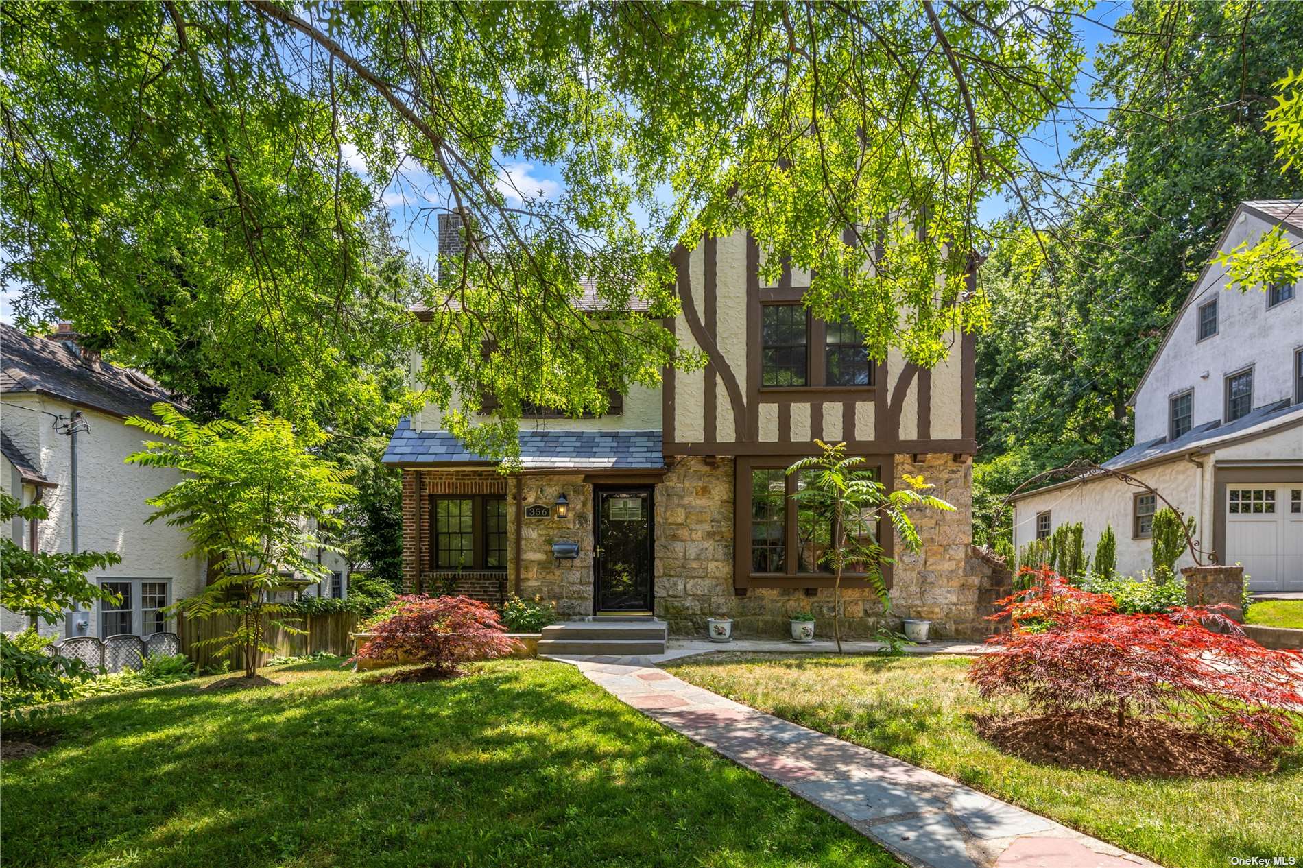 View Douglaston, NY 11363 house
