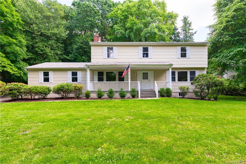 379 Rutledge Drive, Yorktown Heights, New York - 4 Bedrooms  
3 Bathrooms  
10 Rooms - 