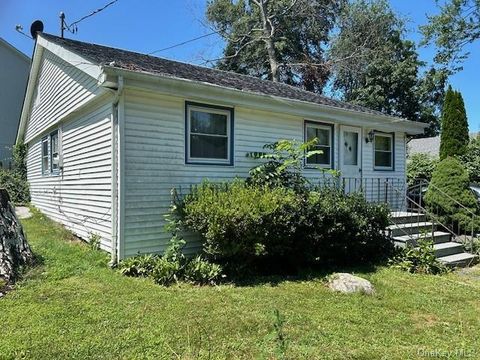 Homes For Sale - 9 Locust Road<br/> North Salem, NY 10560
