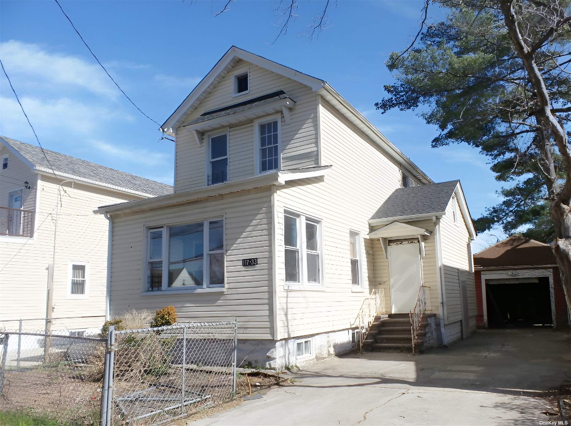 11733 219th Street, Cambria Heights, Queens, NY - 3 Bedrooms  
2 Bathrooms  
7 Rooms - 