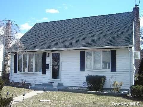 727 Lawrence Street, Elmont, New York image 1