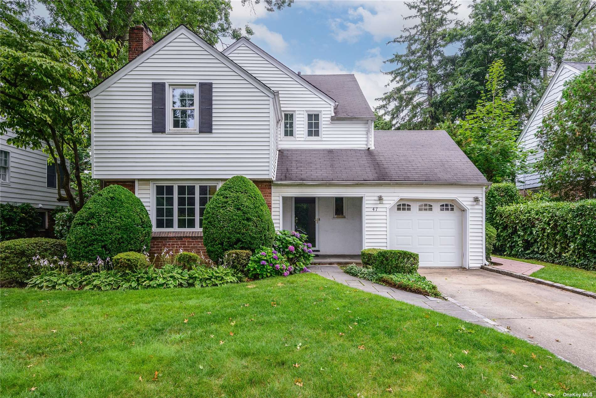 View Manhasset, NY 11030 house