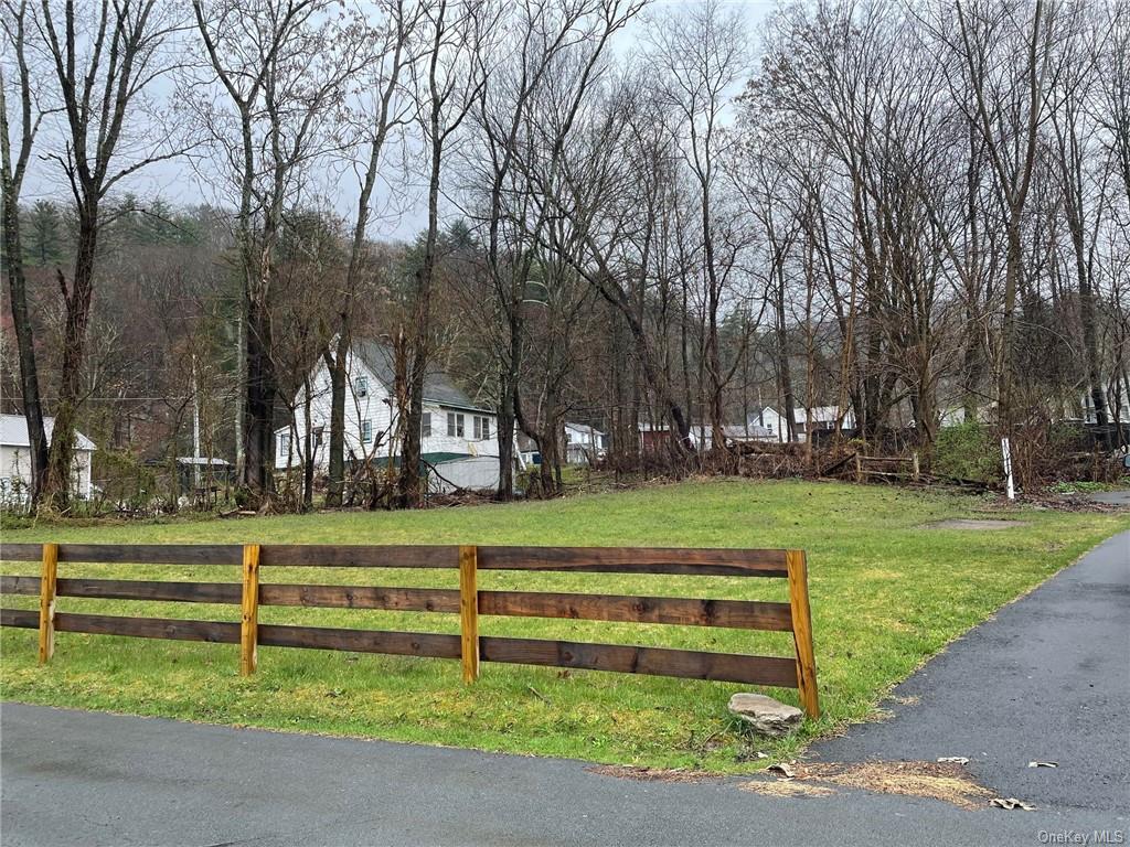 Kimble Lane, Ellenville, New York image 3