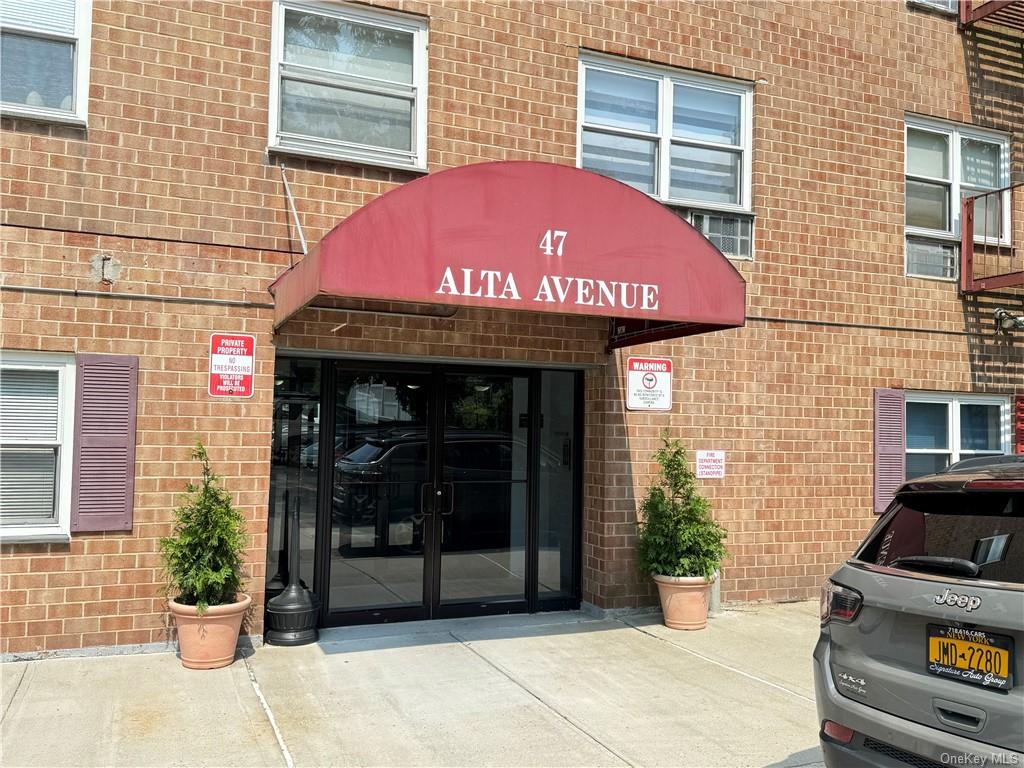 47 Alta Avenue 2G, Yonkers, New York - 1 Bedrooms  
1 Bathrooms  
3 Rooms - 