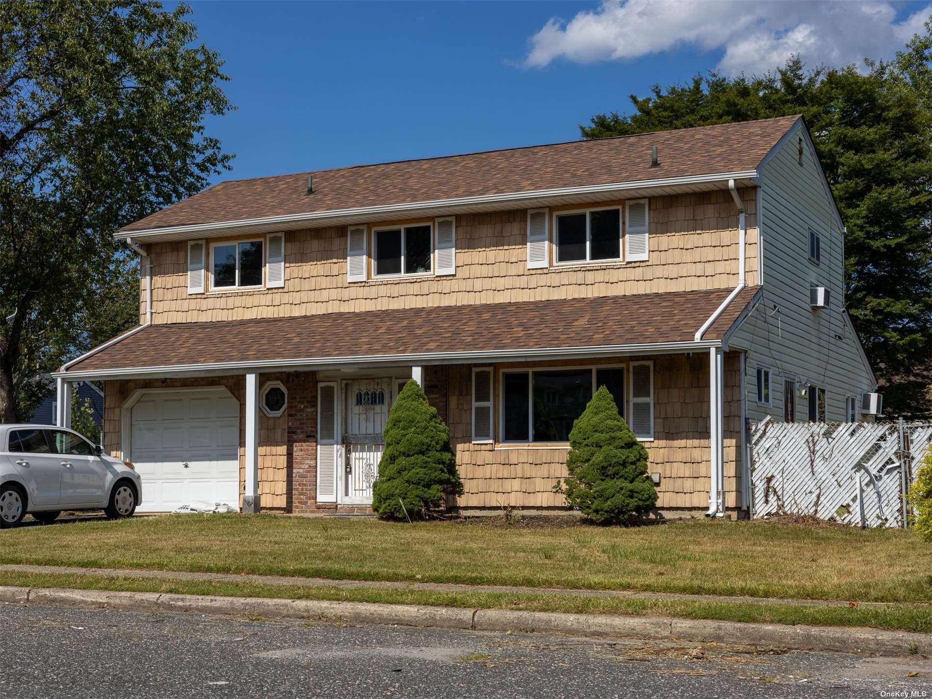 209 Tree Avenue, Central Islip, New York image 1