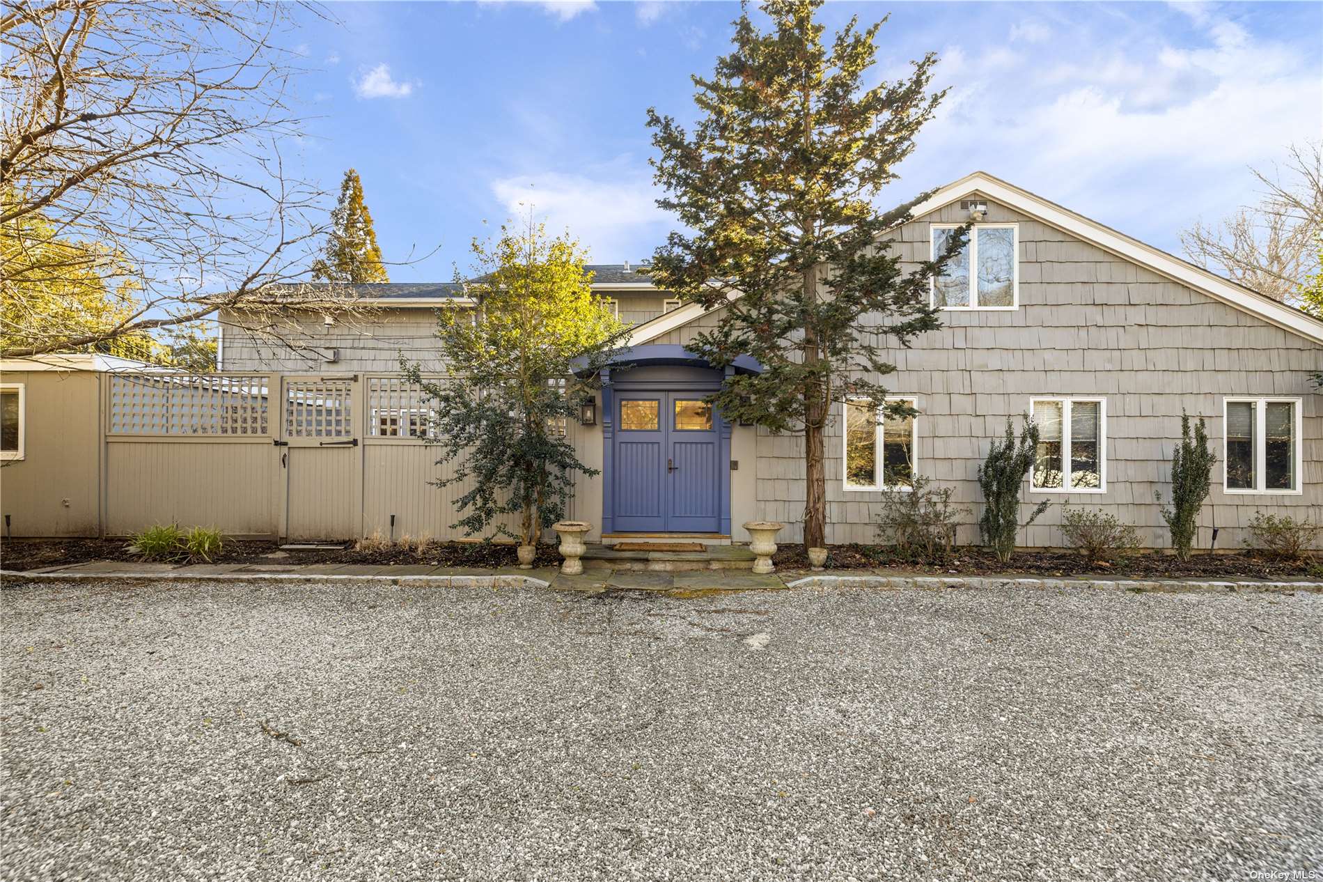 Property for Sale at 2 E Gate Road, Lloyd Harbor, Hamptons, NY - Bedrooms: 5 
Bathrooms: 5  - $1,999,999