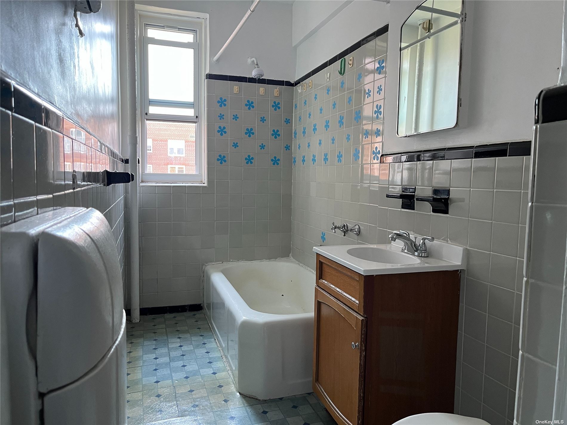 88-09 35th Avenue Ave #5R, Jackson Heights, New York image 2