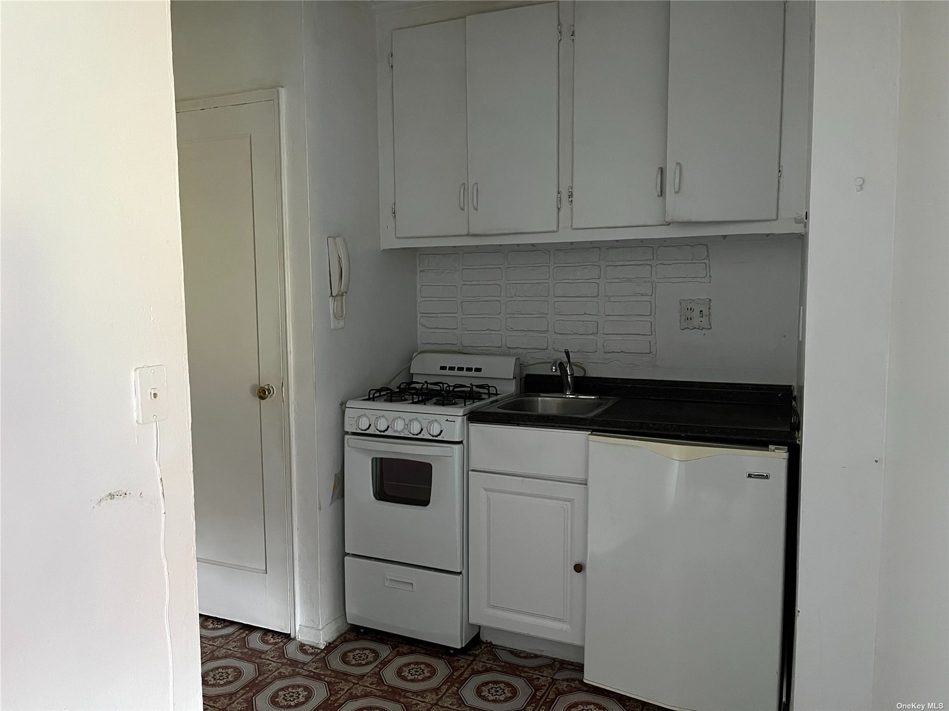 88-09 35th Avenue Ave #5R, Jackson Heights, New York image 3