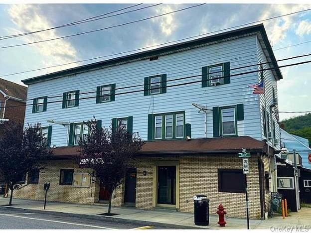 Rental Property at 457 Main Street 302, Highland Falls, New York - Bedrooms: 2 
Bathrooms: 1 
Rooms: 5  - $2,350 MO.