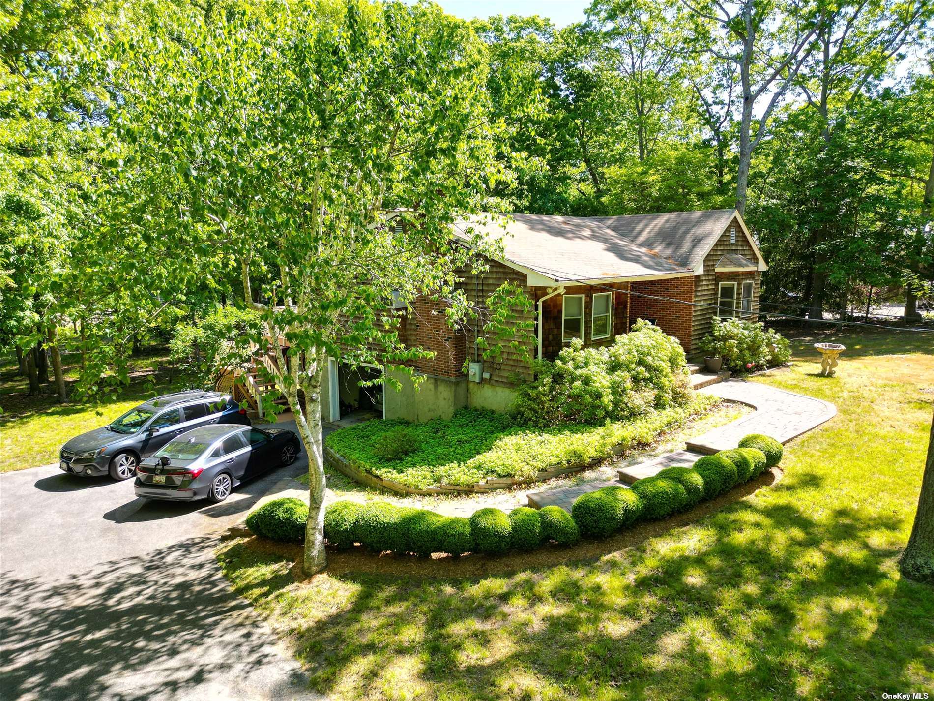 Property for Sale at 600 Water Mill Towd Road, Southampton, Hamptons, NY - Bedrooms: 2 
Bathrooms: 1  - $1,425,000