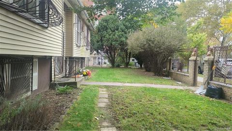 Multifamily For Sale - 1574 Crotona Park<br/> Bronx, NY 10460