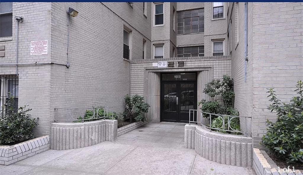 Property for Sale at 2191 Bolton Street 5J, Bronx, New York - Bedrooms: 1 
Bathrooms: 1 
Rooms: 3  - $135,000