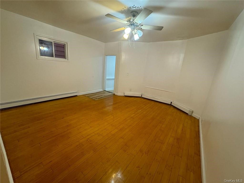 Rental Property at 150 S 13th Avenue 1, Mount Vernon, New York - Bedrooms: 3 
Bathrooms: 1 
Rooms: 6  - $2,800 MO.