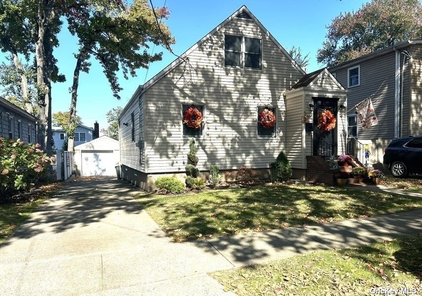 39 Keiber Court, Staten Island, New York image 5