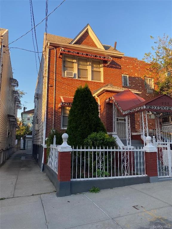Property for Sale at 865 E 215th Street, Bronx, New York - Bedrooms: 3 
Bathrooms: 2  - $599,990