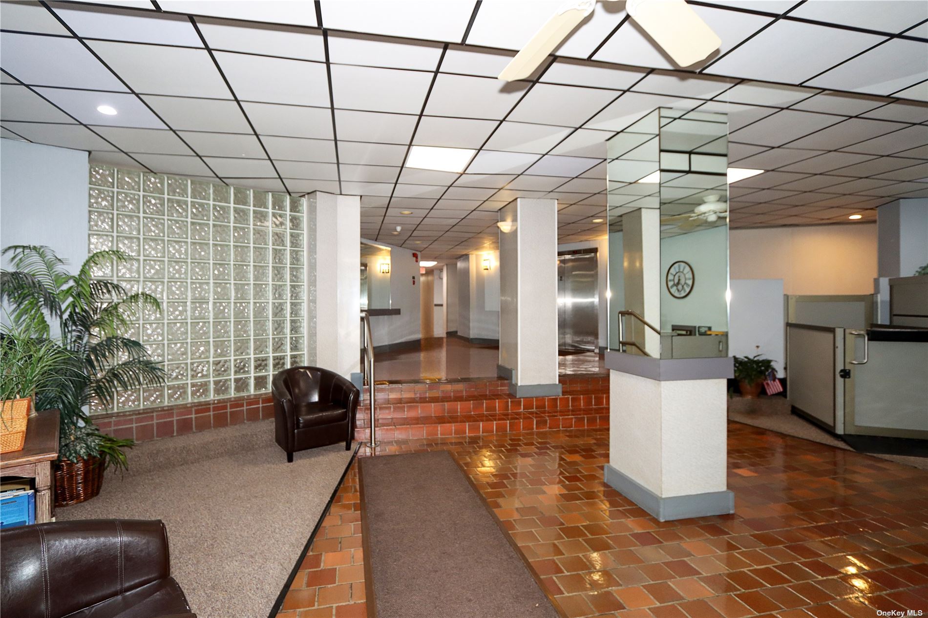 135 Post Avenue #1O, Westbury, New York image 3