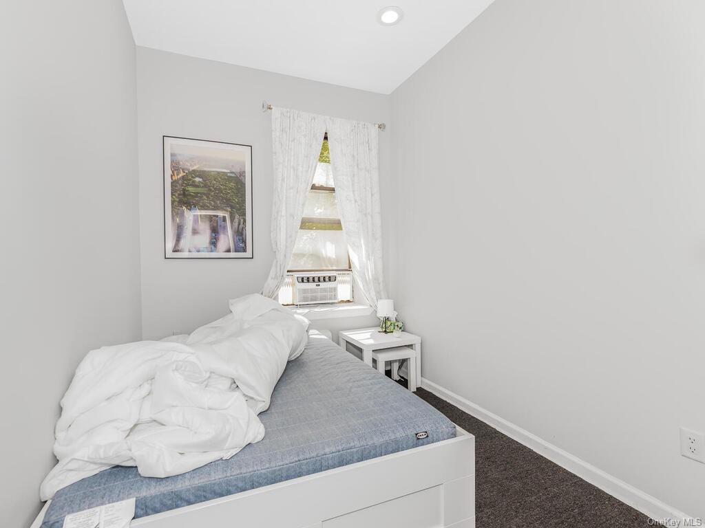 113 E 39th Street
