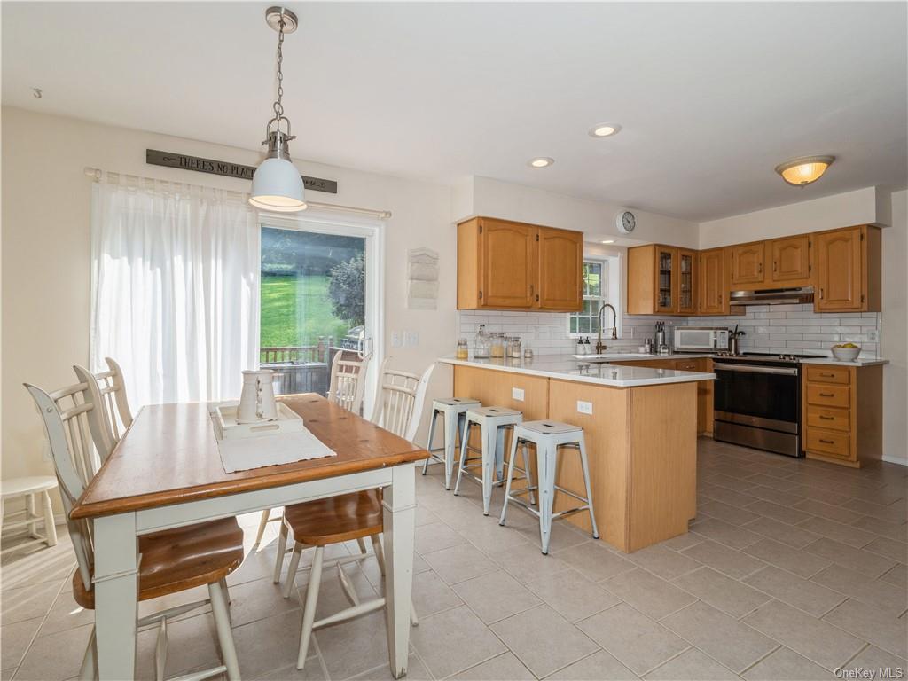 94 Perks Boulevard, Cold Spring, New York image 2