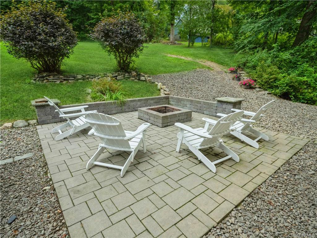 94 Perks Boulevard, Cold Spring, New York image 24