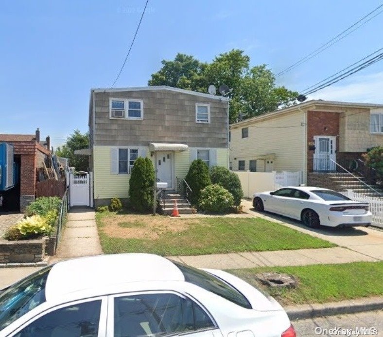 28 Crown Avenue, Elmont, New York image 2