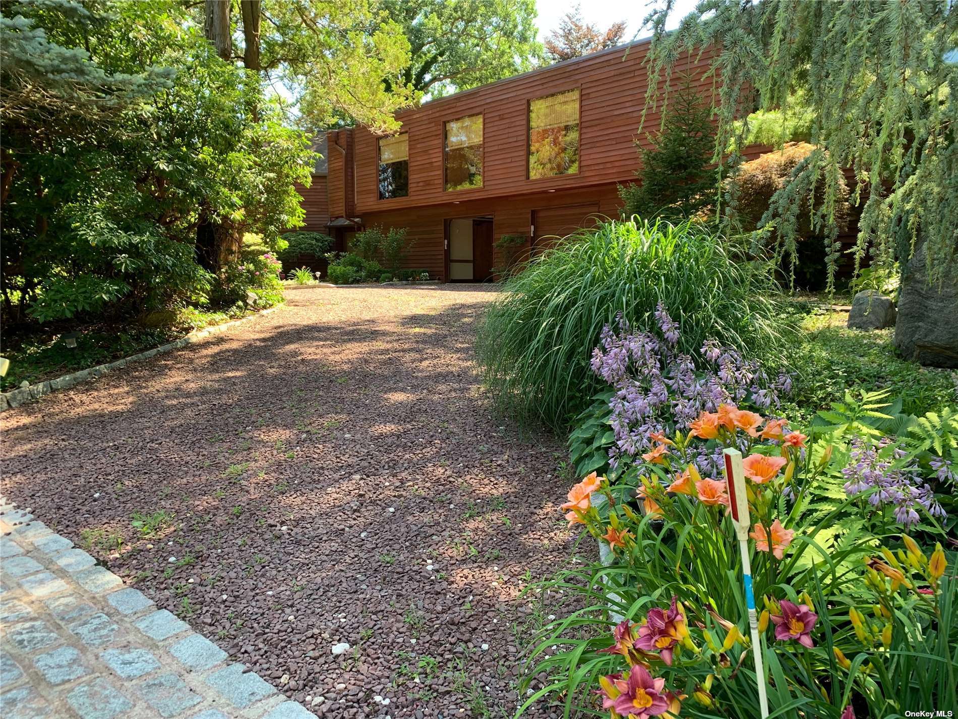 Photo 1 of 29 of 6 Willow Pond Road house