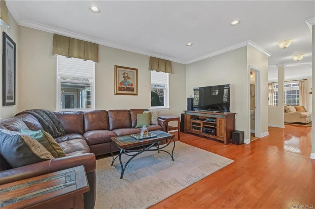 Photo 13 of 36 of 40 Briarbrook Drive condo