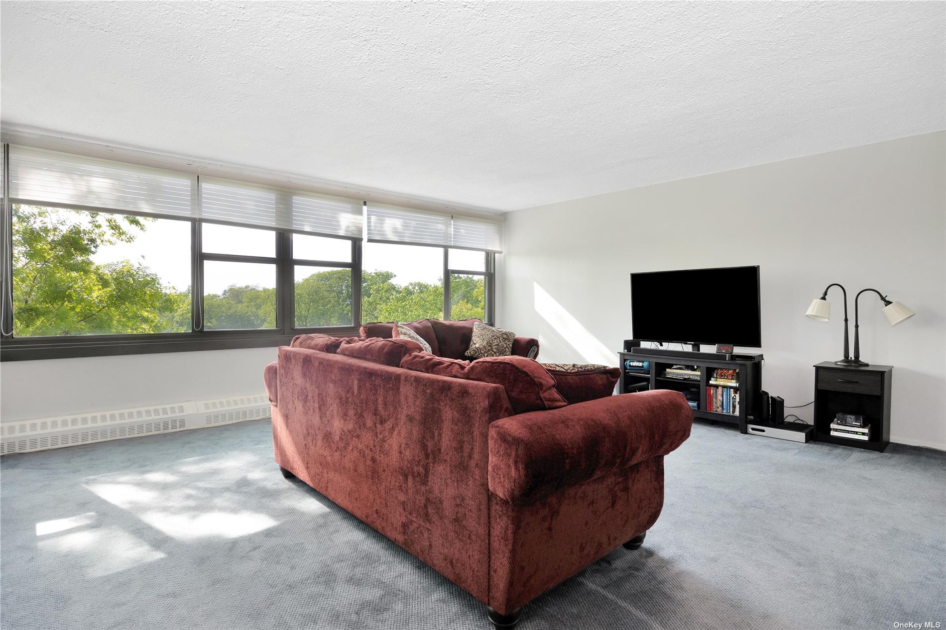 Property for Sale at 162 St St 7C, Beechhurst, Queens, NY - Bedrooms: 1 
Bathrooms: 1 
Rooms: 3  - $320,000