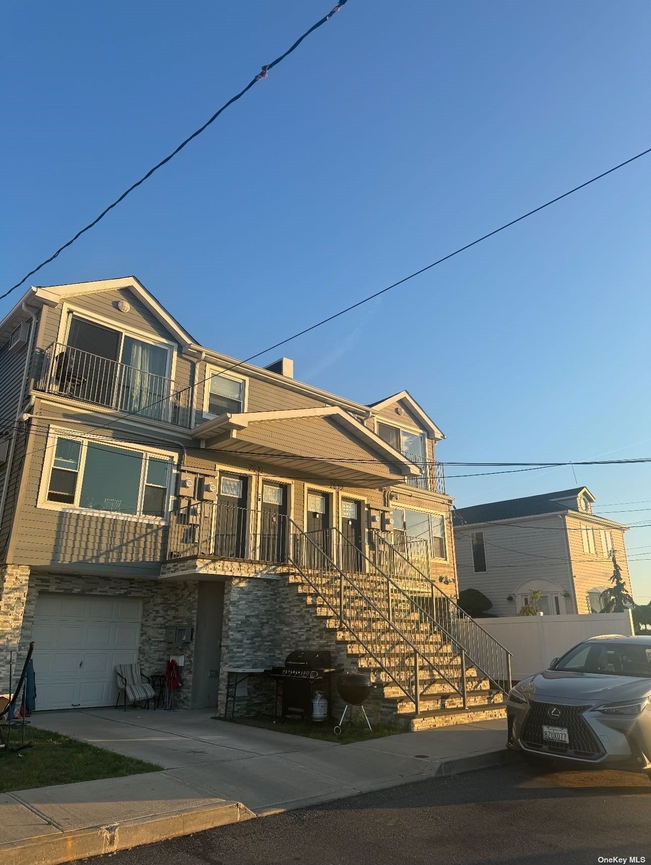 Property for Sale at 7417 Hillmeyer Avenue, Arverne, Queens, NY - Bedrooms: 6 
Bathrooms: 2 
Rooms: 13  - $1,080,000