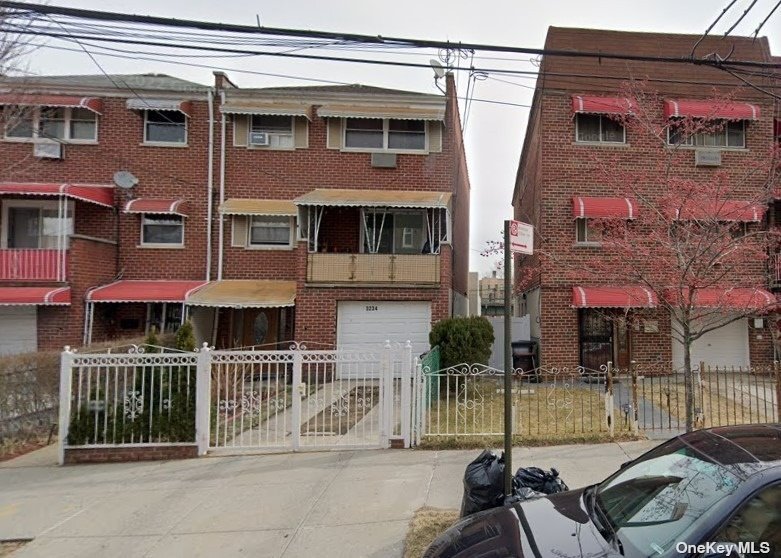 Rental Property at 3242 Olinville Avenue, Bronx, New York - Bedrooms: 3 
Bathrooms: 1 
Rooms: 5  - $3,600 MO.