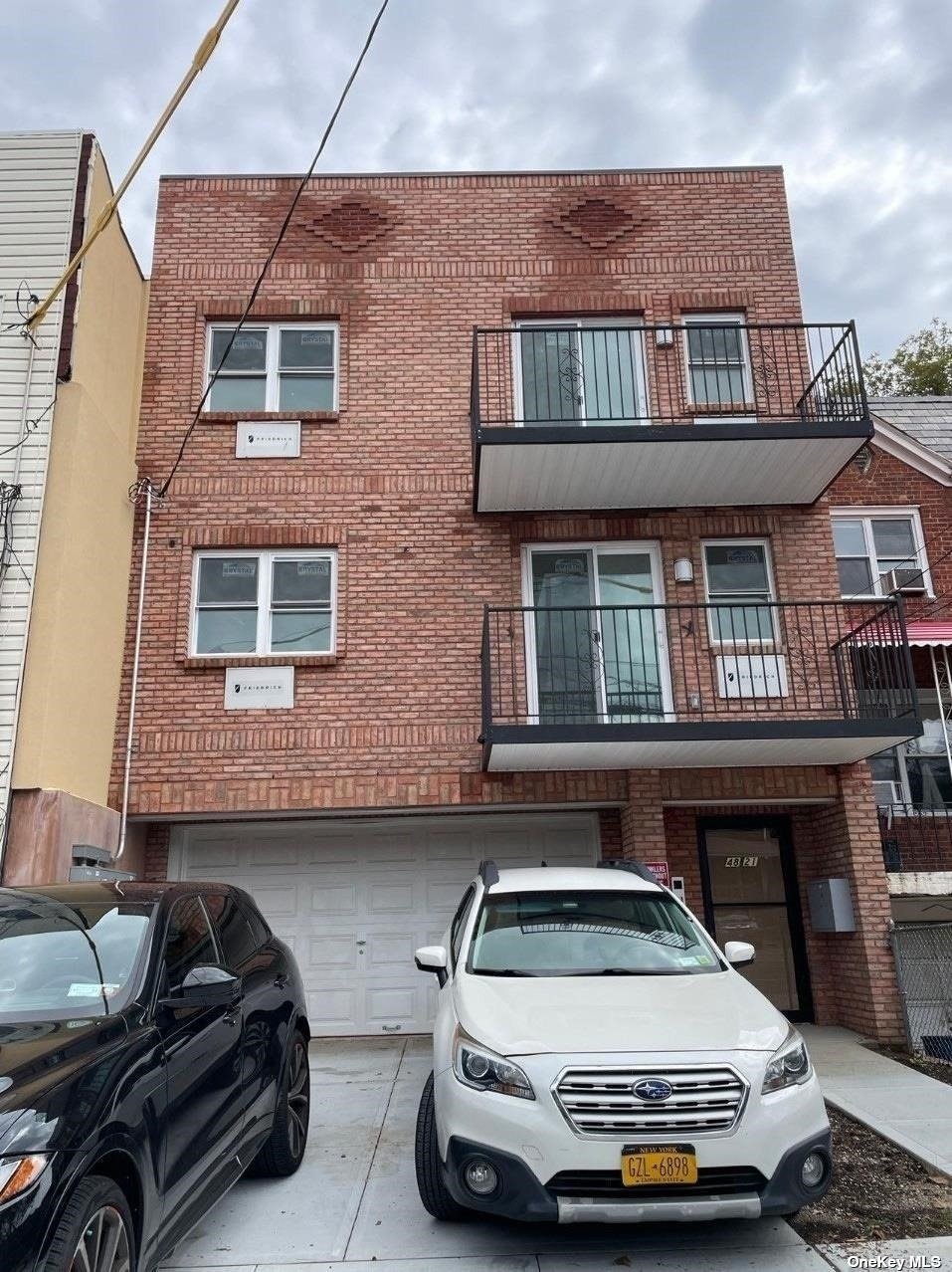 4821 39th Street, Sunnyside, Queens, NY - 6 Bedrooms  
5 Bathrooms  
15 Rooms - 