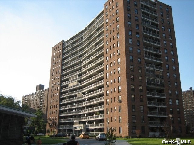 61-15 98th Street St #4J, Rego Park, New York image 2