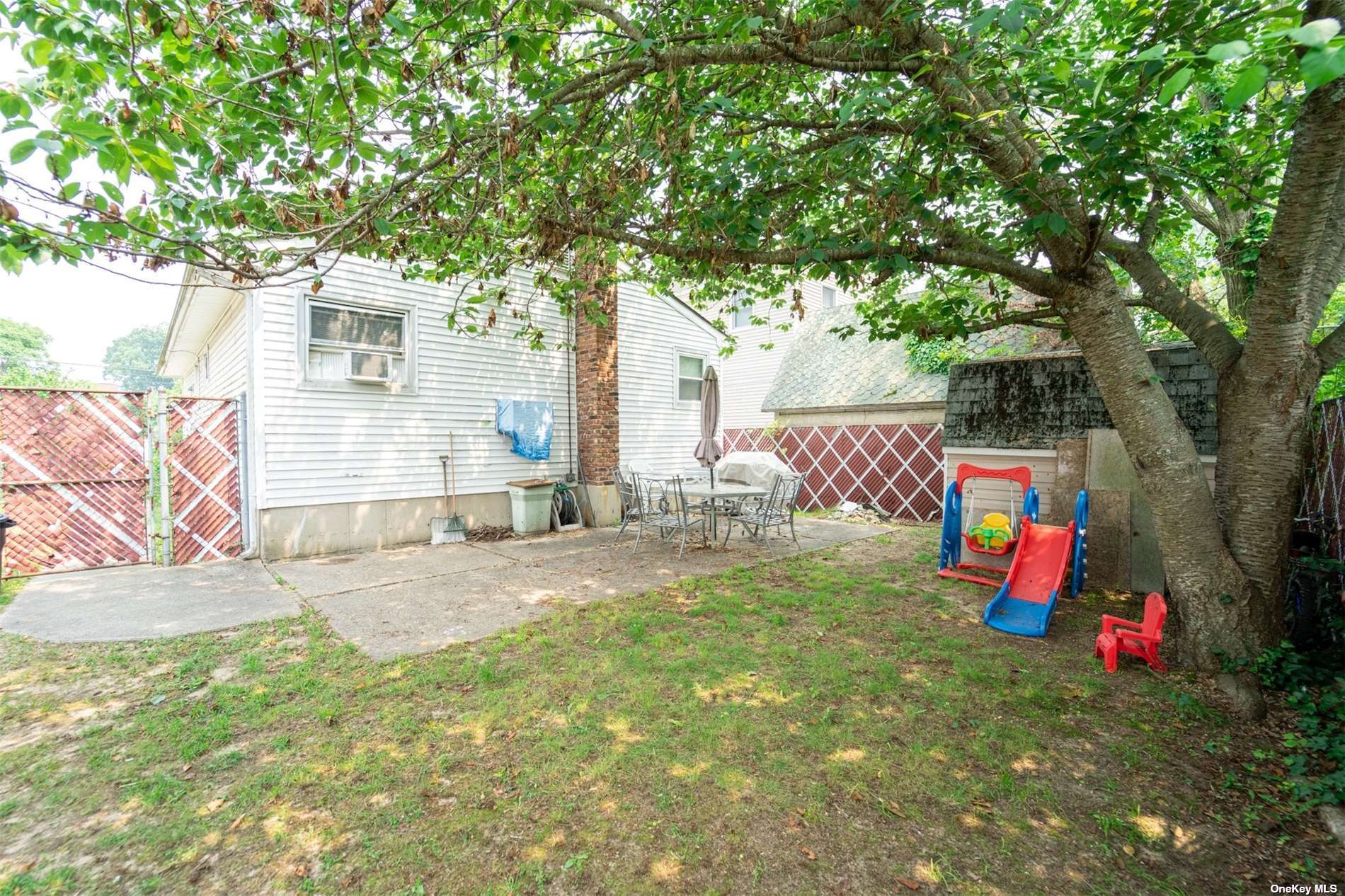 Photo 11 of 11 of 255 Waldo Street house