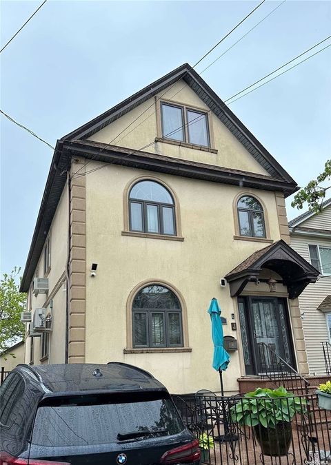 7-16 College Place College Point NY 11356