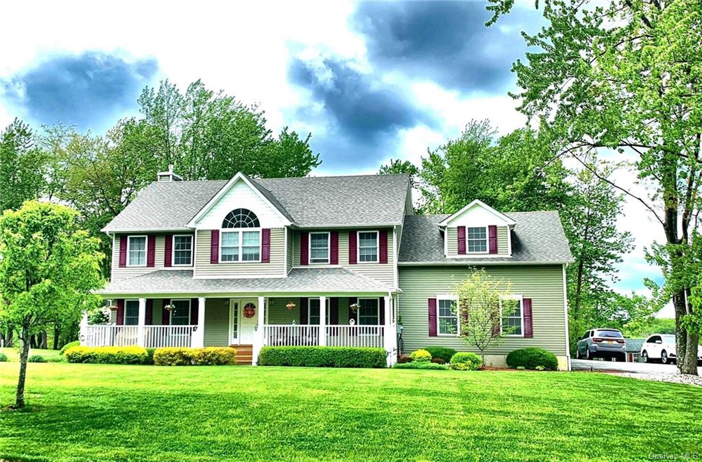 Property for Sale at 15 Primrose Lane, Chester, New York - Bedrooms: 4 
Bathrooms: 3.5 
Rooms: 10  - $1,299,000