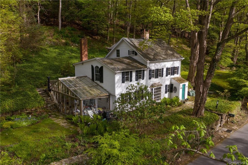Photo 33 of 34 of 1 Old Mill River Road house