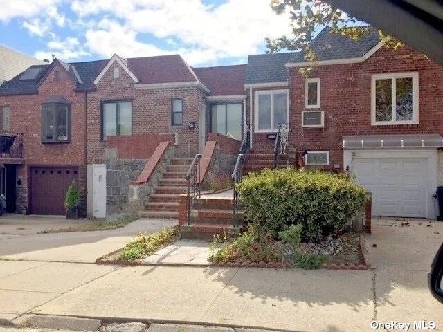 6812 60th Road, Maspeth, Queens, NY - 2 Bedrooms  
2 Bathrooms  
5 Rooms - 