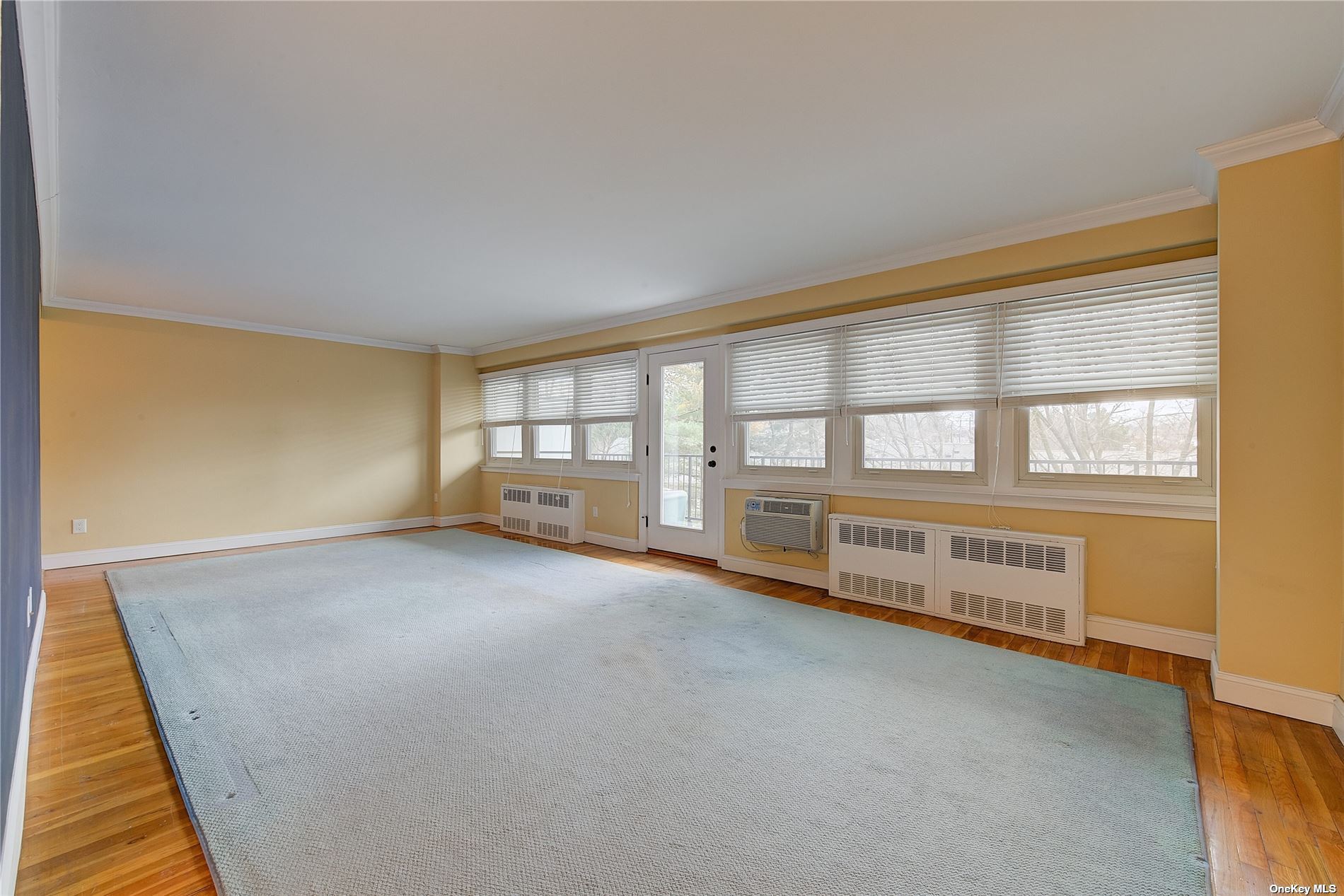 Photo 9 of 24 of 34 Pearsall Avenue 2D co-op property