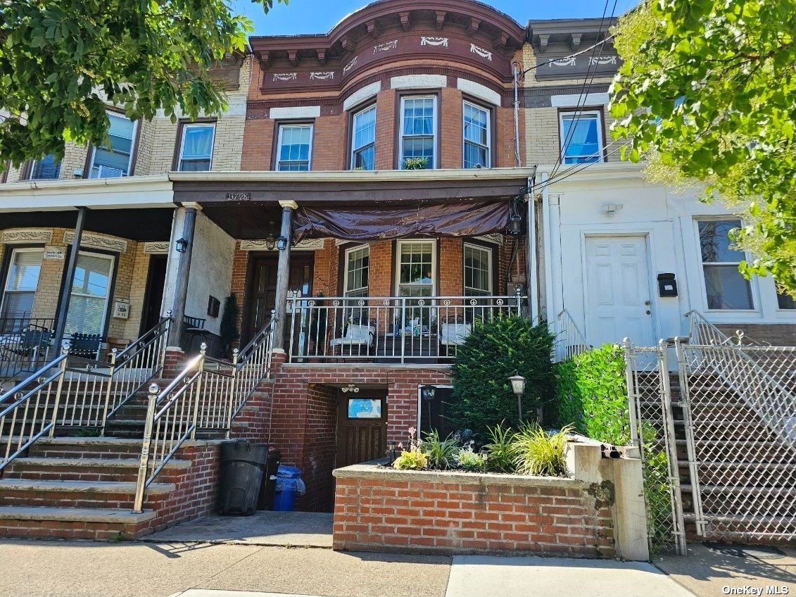 Property for Sale at 13728 101 Avenue, Jamaica, Queens, NY - Bedrooms: 3 
Bathrooms: 3 
Rooms: 9  - $739,888