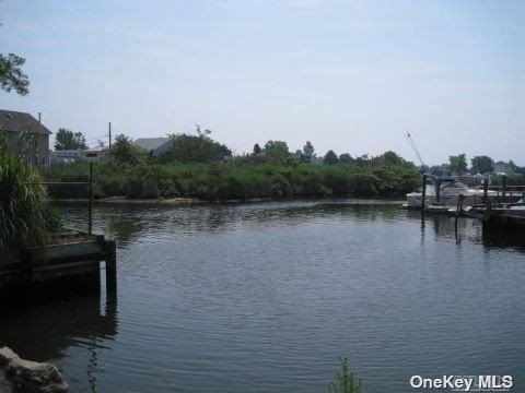 14 Island, Bellmore, New York image 4