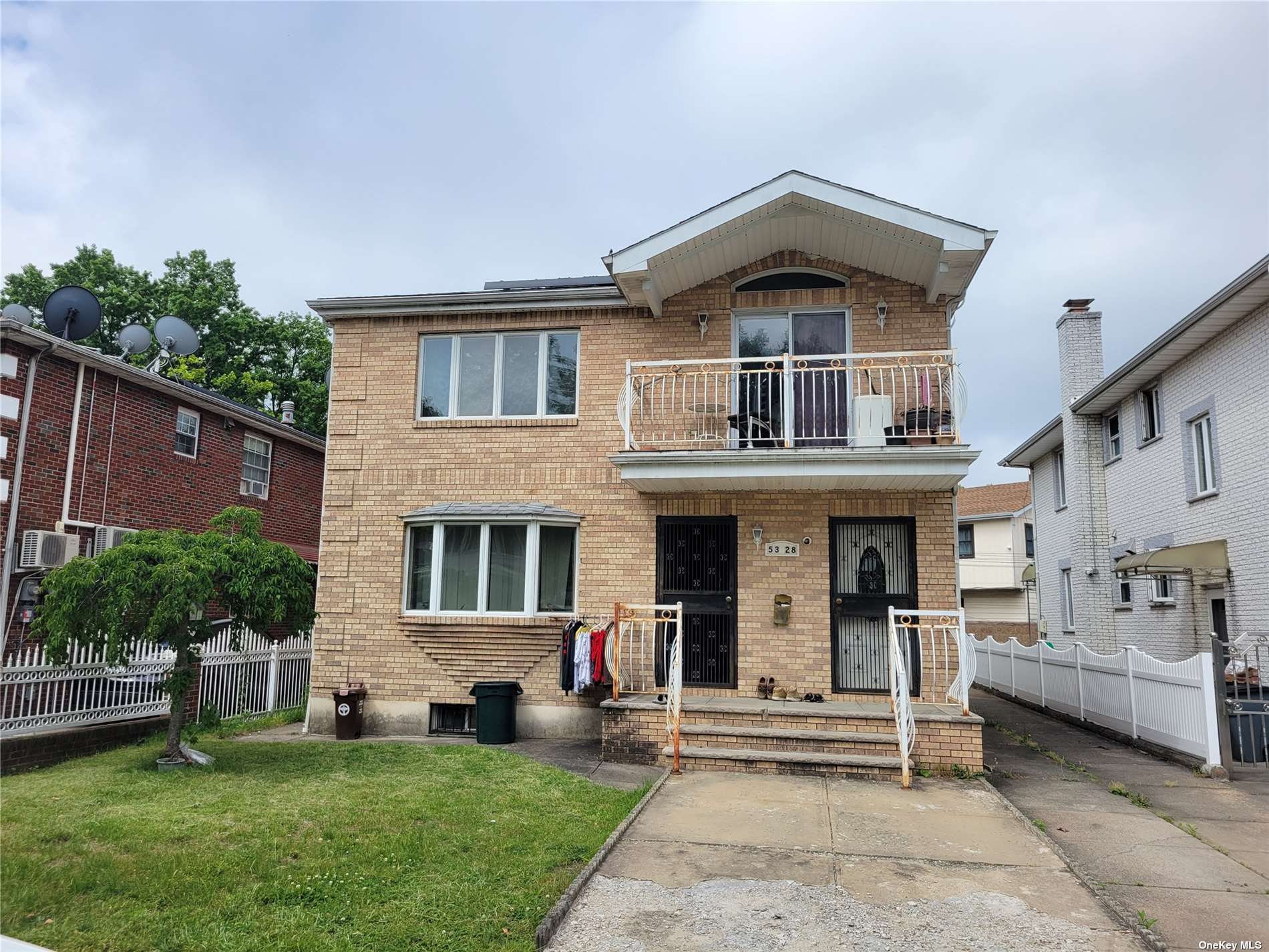 Property for Sale at 190th Street, Fresh Meadows, Queens, NY - Bedrooms: 6 
Bathrooms: 5  - $1,850,000