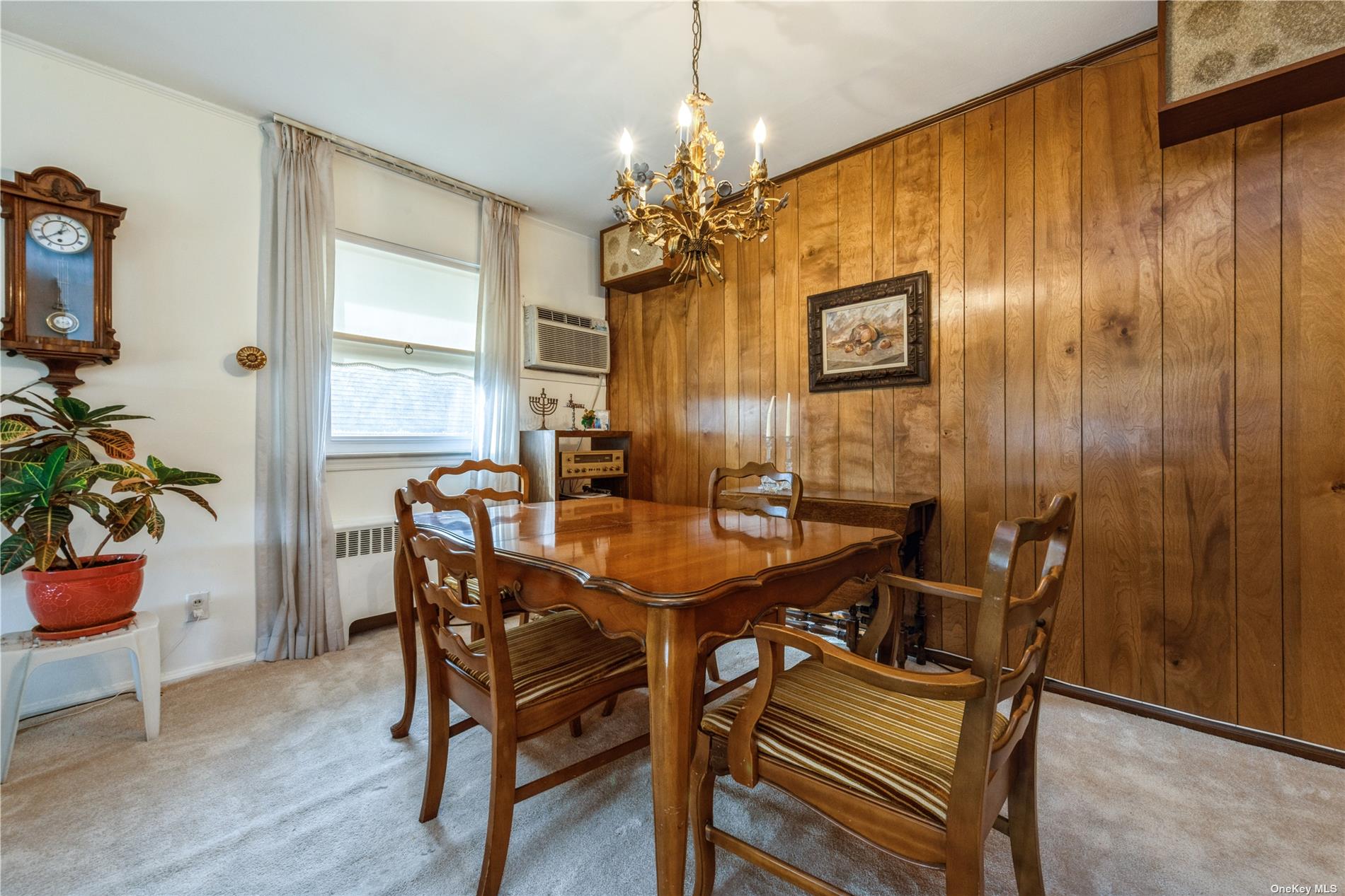 Photo 8 of 20 of 68 Bayview Avenue house