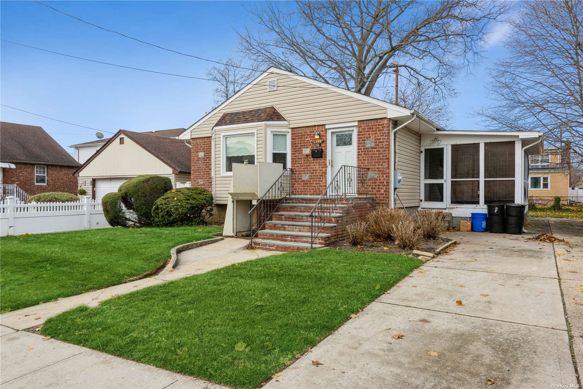 Photo 2 of 20 of 68 Bayview Avenue house