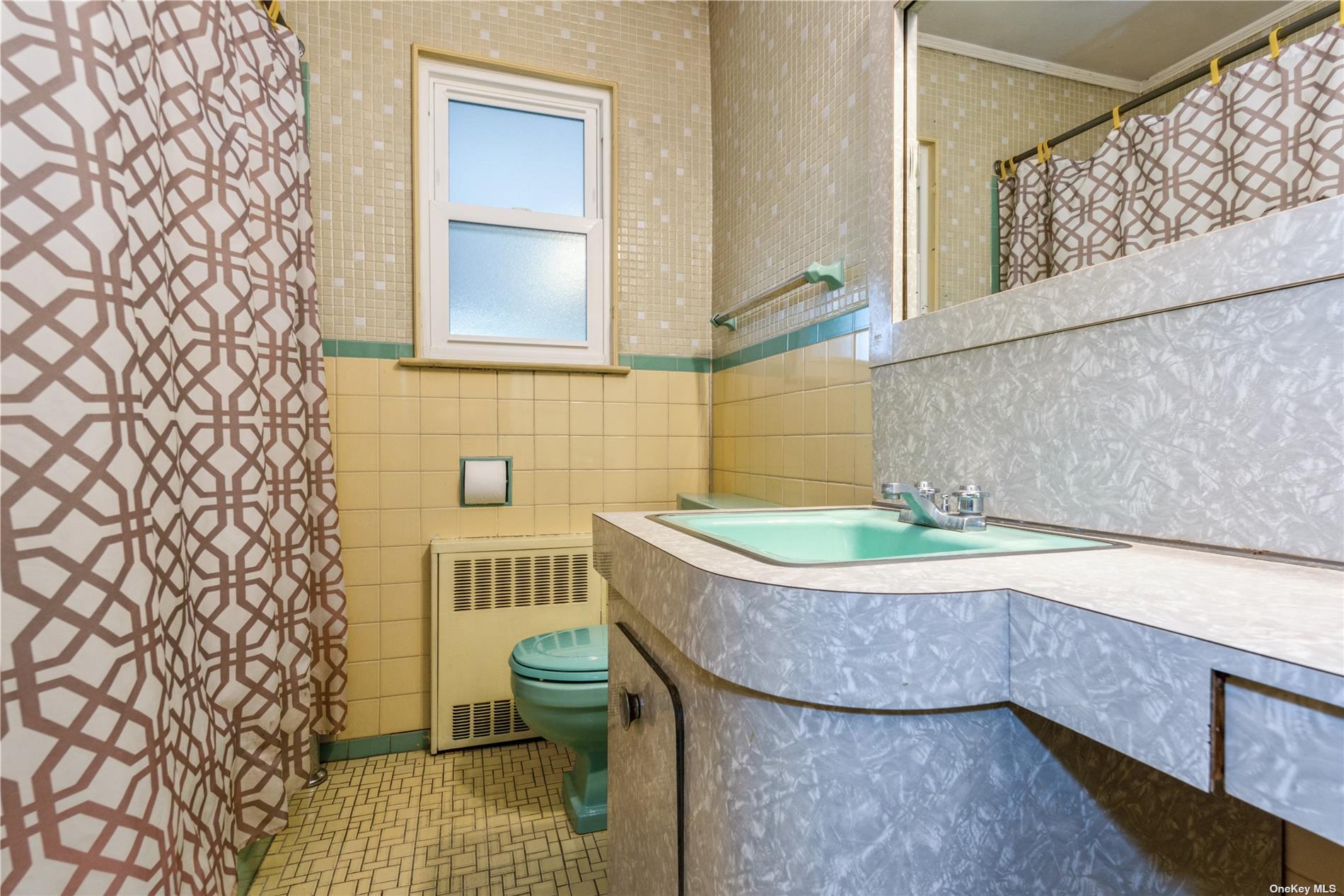 Photo 14 of 20 of 68 Bayview Avenue house