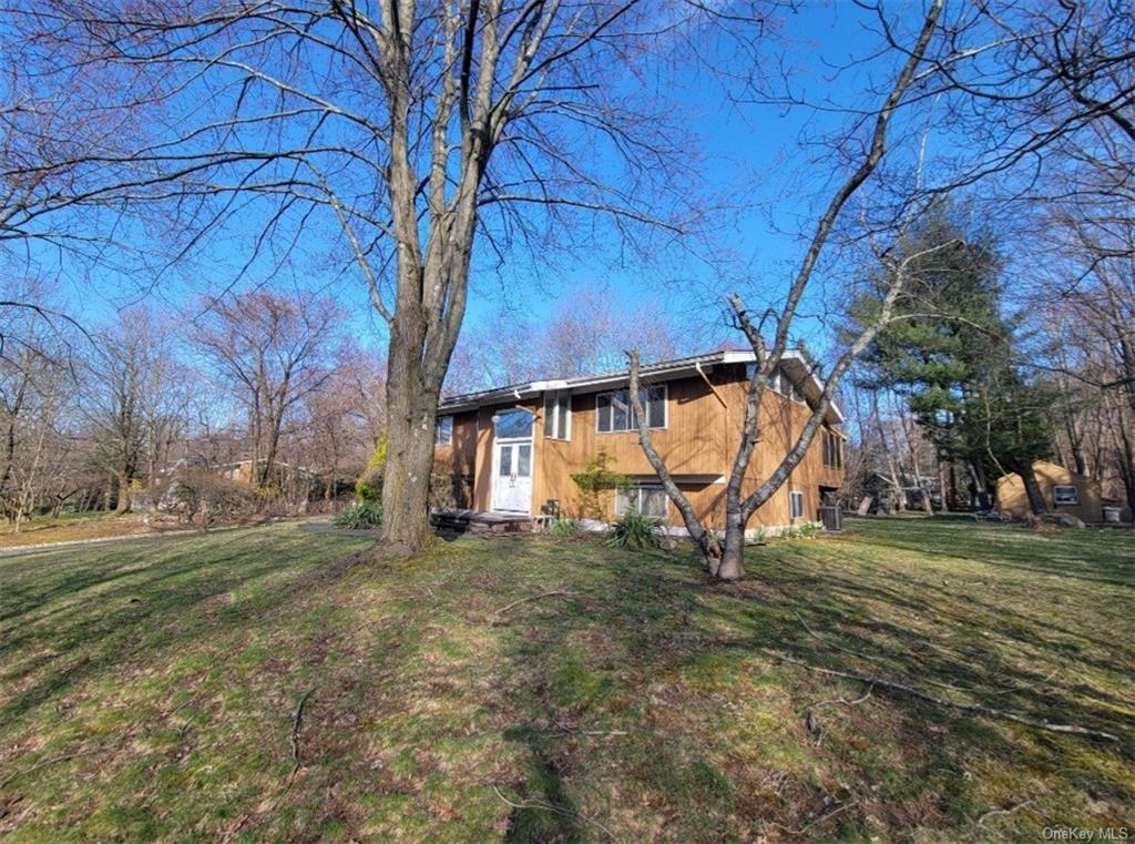 22 Smith Hill Road, Airmont, New York image 3