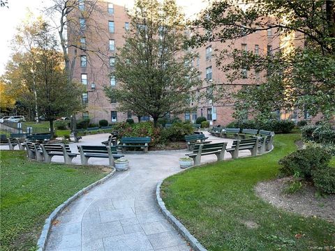 Homes For Sale - 3531 Bronxwood Avenue #STB<br/> Bronx, NY 10469